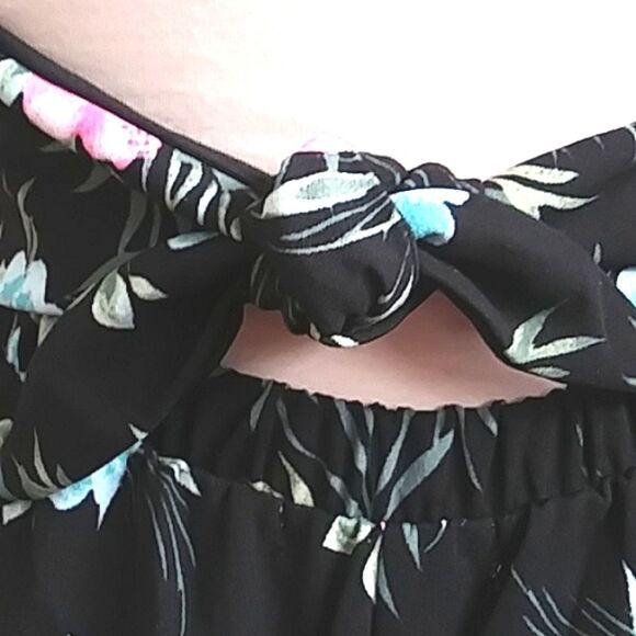 Madden NYC Tropical Flowers Bare Midriff Romper - Picture 8 of 13